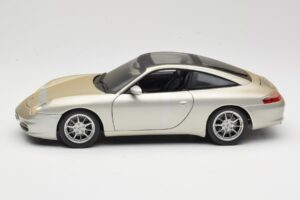 Porsche 911 996 Carrera 4S Ezüst Maisto 1:18 WAP02102212 Fém – 4. kép a 8-ből