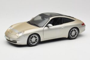 Porsche 911 996 Carrera 4S Ezüst Maisto 1:18 WAP02102212 Fém