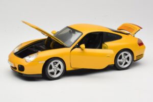 Porsche 911 996 Carrera 4S Sárga Maisto 1:18 WAP02101610 Fém – 2. kép a 8-ből