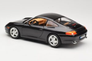 Porsche 911 996 Carrera Fekete Bburago 1:18 3385-M2 Fém – 7. kép a 8-ből