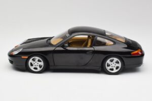 Porsche 911 996 Carrera Fekete Gate 1:18 1043 Fém – 4. kép a 8-ből
