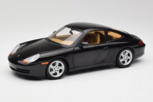Porsche 911 996 Carrera Fekete Gate 1:18 1043 Fém