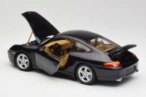 Porsche 911 996 Carrera Fekete Gate 1:18 1043 Fém – 5. kép a 8-ből