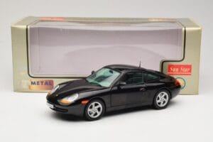 Porsche 911 996 Carrera Fekete Sun Star 1:18 1202 Fém – 8. kép a 8-ből