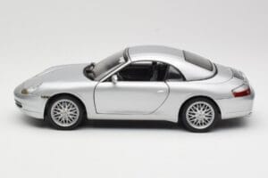 Porsche 911 996 Carrera Kabriolet Ezüst Hot Wheels 1:18 213595 Fém – 4. kép a 8-ből