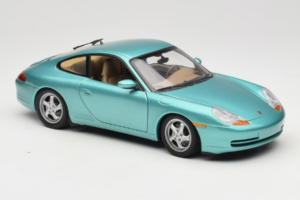 Porsche 911 996 Green Metallic UT Models 1:18 27901 Fém – 6. kép a 8-ből