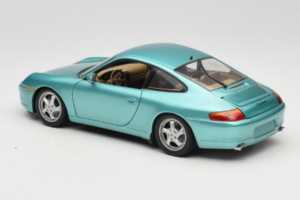 Porsche 911 996 Green Metallic UT Models 1:18 27901 Fém – 7. kép a 8-ből