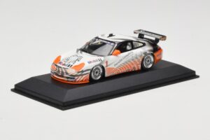 Porsche 911 996 GT3 Cup Mobil 1 #1 VIP Car 2004 Minichamps 1:43 WAP02012115-R1 Fém – 2. kép a 4-ből