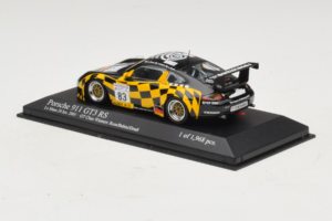 Porsche 911 996 GT3 RS #83 Rosa / Babini 24 Hours of Le Mans 2001 Minichamps 1:43 400016983 Fém – 3. kép a 4-ből