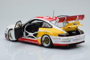 Porsche 911 996 GT3 RSR #68 M. Marsh FIA GT Zhuhai 2005 AUTOart 1:18 80582 Fém – 5. kép a 8-ből