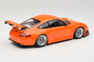 Porsche 911 996 GT3 RSR Narancssárga ALMS 2004 Minichamps 1:18 100046402 Fém – 3. kép a 8-ből