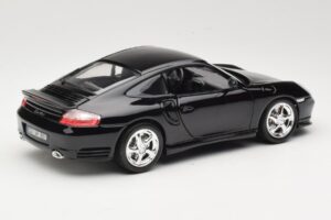 Porsche 911 996 Turbo Fekete Bburago 1:18 18-12030 Fém – 3. kép a 8-ből