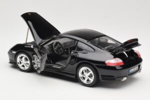 Porsche 911 996 Turbo Fekete Bburago 1:18 18-12030 Fém – 5. kép a 8-ből