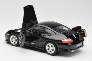 Porsche 911 996 Turbo Fekete Bburago 1:18 3367 Fém – 5. kép a 8-ből