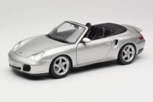 Porsche 911 996 Turbo Kabrió Ezüst Maisto 1:18 31660 Fém