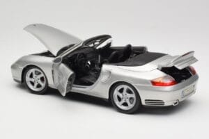 Porsche 911 996 Turbo Kabrió Ezüst Maisto 1:18 31660 Fém – 5. kép a 8-ből