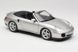 Porsche 911 996 Turbo Kabrió Ezüst Maisto 1:18 31660 Fém – 6. kép a 8-ből