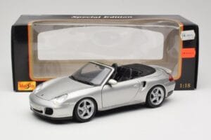 Porsche 911 996 Turbo Kabrió Ezüst Maisto 1:18 31660 Fém – 8. kép a 8-ből