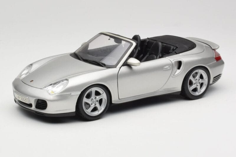 Porsche 911 996 Turbo Kabrió Ezüst Maisto 1:18 31660 Fém