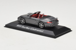 Porsche 911 997 Turbo Cabriolet Grey Metallic Minichamps 1:43 WAP02015216 Fém – 3. kép a 5-ből