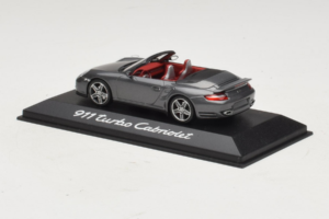 Porsche 911 997 Turbo Cabriolet Grey Metallic Minichamps 1:43 WAP02015218 Fém – 3. kép a 4-ből