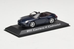 Porsche 911 997 Carrera 4 Kabrió Sötétkék Minichamps 1:43 WAP02015216-R1 Fém – 2. kép a 4-ből