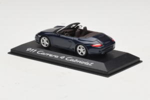 Porsche 911 997 Carrera 4 Kabrió Sötétkék Minichamps 1:43 WAP02015216-R1 Fém – 3. kép a 4-ből