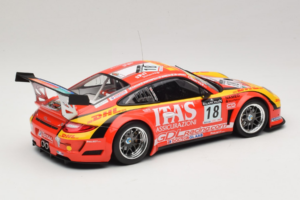 Porsche 911 997 GT3 R #8 De Lorenzi Racing De Lorenzi 24 Hours of Spa 2011 Minichamps 1:18 151118918 Fém – 2. kép a 6-ből