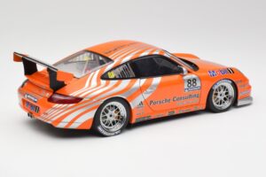 Porsche 911 997 GT3 R #88 Porsche Consulting 2005 AUTOart 1:18 77821 Fém – 3. kép a 8-ből