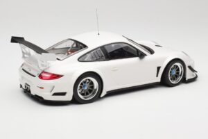 Porsche 911 997 GT3 R Street Fehér Minichamps 1:18 151108900 Fém – 2. kép a 6-ből