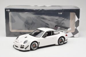 Porsche 911 997 GT3 R Street Fehér Minichamps 1:18 151108900 Fém – 6. kép a 6-ből