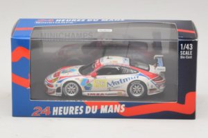 Porsche 911 997 GT3 RSR #76 R. Narac / P. Long / P. Pilet 24 Hours of Le Mans 2009 Minichamps 1:43 400096976 Fém – 3. kép a 3-ből