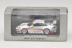 Porsche 911 997 GT3 RSR Fehér Kék és Narancs Csíkokkal 2007 Minichamps 1:43 WAP02000618 Fém – 4. kép a 4-ből
