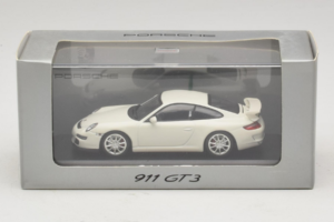 Porsche 911 997 GT3 Fehér Minichamps 1:43 WAP02012016 Fém – 5. kép a 5-ből