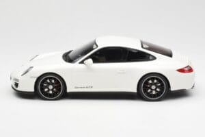 Porsche 911 997 GTS Fehér GT Spirit 1:18 GT287 Gyanta – 3. kép a 6-ből