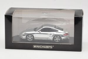 Porsche 911 997 Turbo Chrome Silver Minichamps 1:43 WAP02060816-R Fém – 5. kép a 5-ből