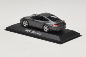 Porsche 911 997 Turbo Grey Metallic Minichamps 1:43 WAP02013016 Fém – 3. kép a 5-ből