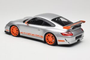 Porsche 911 997.1 GT3 RS Ezüst Narancssárga Felnikkel Minichamps 1:18 155062120 Fém – 5. kép a 6-ből