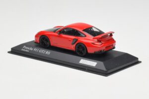 Porsche 911 997.2 GT2 RS Piros Fekete Felnikkel Minichamps 1:43 400069407 Fém – 3. kép a 4-ből