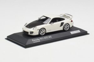 Porsche 911 997.2 GT2 RS Fehér Ezüst Felnikkel Minichamps 1:43 400069405 Fém – 2. kép a 4-ből