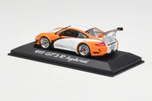 Porsche 911 GT3 R Hybrid 997.2 Presentation White Orange Minichamps 1:43 WAP0201170B Fém – 3. kép a 4-ből