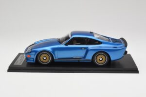 Porsche 911 930 Almeras Biturbo 3.3 Kék Kess 1:18 KE18005A Gyanta – 3. kép a 6-ből