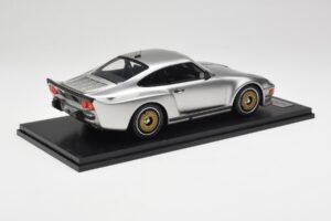 Porsche 911 930 Almeras Biturbo 3.3 Ezüst Kess 1:18 KE18005B Gyanta – 2. kép a 6-ből