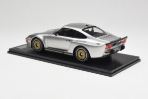 Porsche 911 930 Almeras Biturbo 3.3 Ezüst Kess 1:18 KE18005B Gyanta – 5. kép a 6-ből