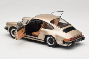 Porsche 911 Carrera 3.2 Bronz Solido 1:18 S1802602 Fém – 5. kép a 8-ből