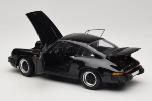 Porsche 911 Carrera 3.2 Fekete Minichamps 1:18 100063060-R1 Fém – 5. kép a 8-ből