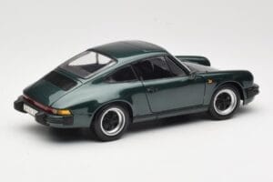 Porsche 911 Carrera Green Metallic Minichamps 1:18 100063022 Fém – 3. kép a 8-ből
