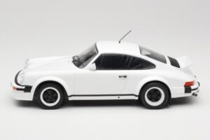 Porsche 911 SC GT Race Version IXO 1:18 18CMC007 Fém – 3. kép a 6-ből