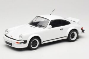 Porsche 911 SC GT Race Version IXO 1:18 18CMC007 Fém