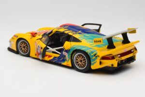 Porsche 911 GT1 #1 D. Rohr / R. Pilgrim / A. McNish 1997 UT Models 1:18 39724 Fém – 5. kép a 8-ből